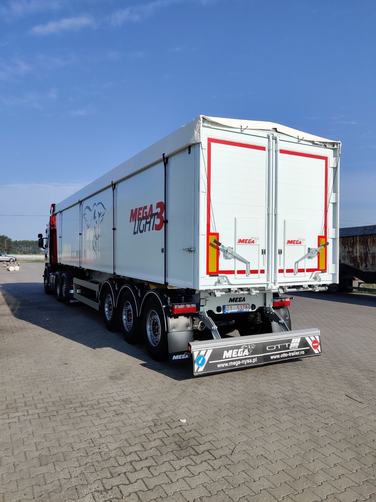 Mega Light 3 poolhaagis
